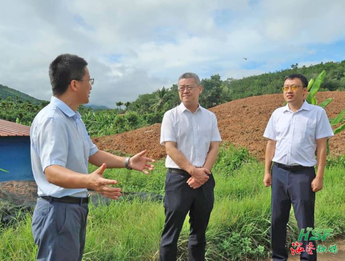 艾軼倫在立才農(nóng)場公司墾區(qū)耕地“非糧化”“非農(nóng)化”專項整改復耕地塊調(diào)研。